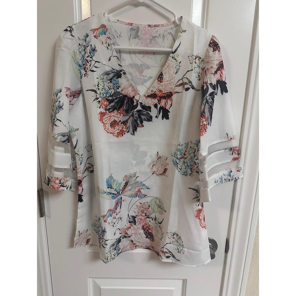 White Floral V-Neck Blouse with Sheer Mesh Panel 3/4 Sleeves Size Small